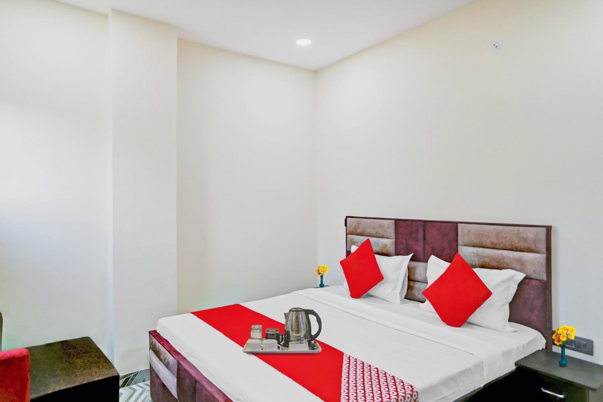 Hotel O Royal Lotus Stay Near Ip Extension Metro Station New Delhi Eksteriør billede